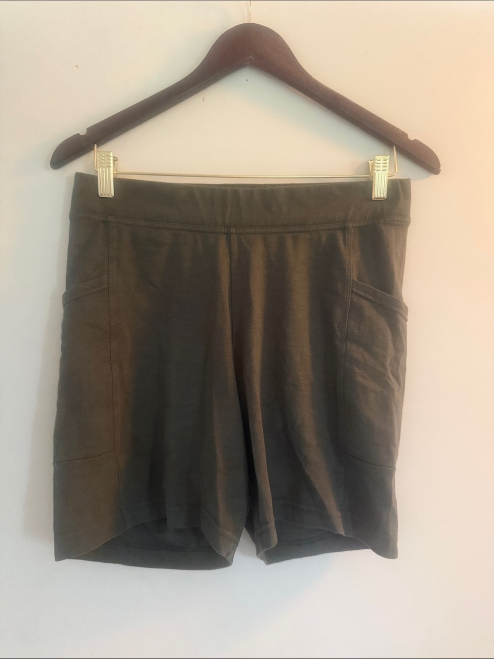Old Navy Women’s Olive Green Cotton Blend Bike Shorts Sz L EUC